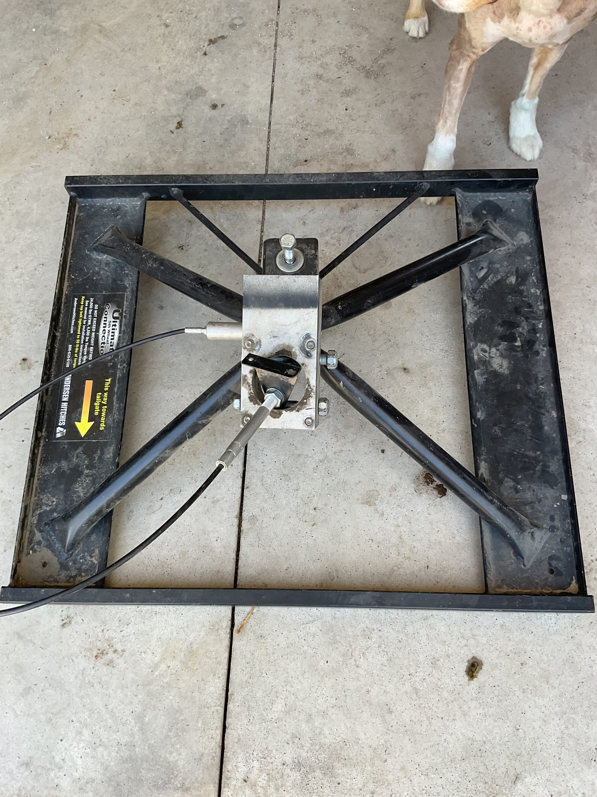 Anderson 5th wheel hitch.