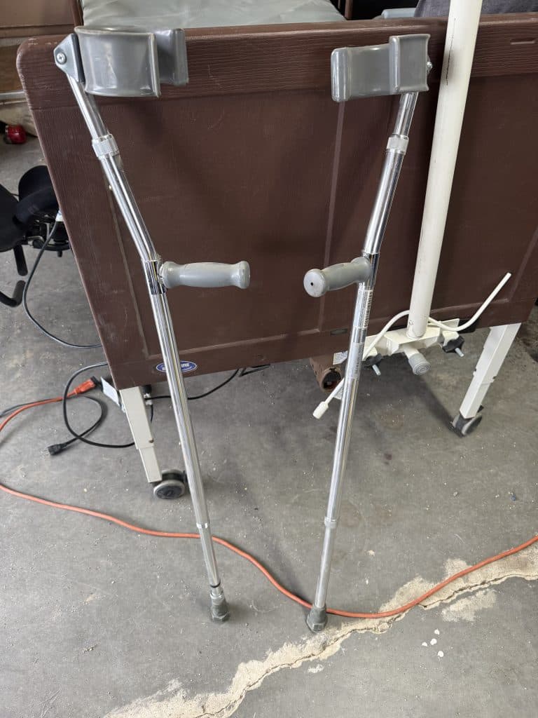Wheelchairs / crutches