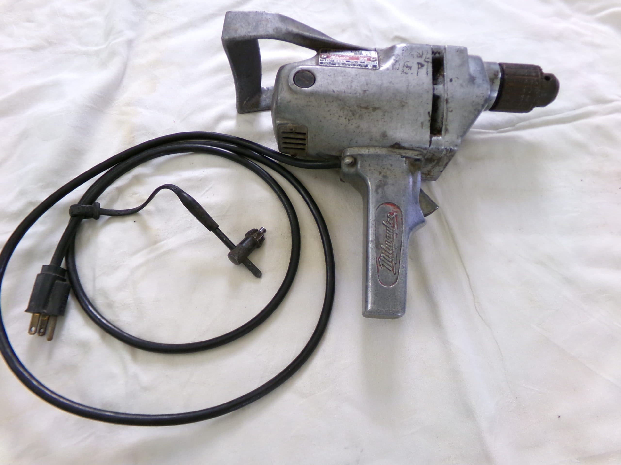 Drill motor