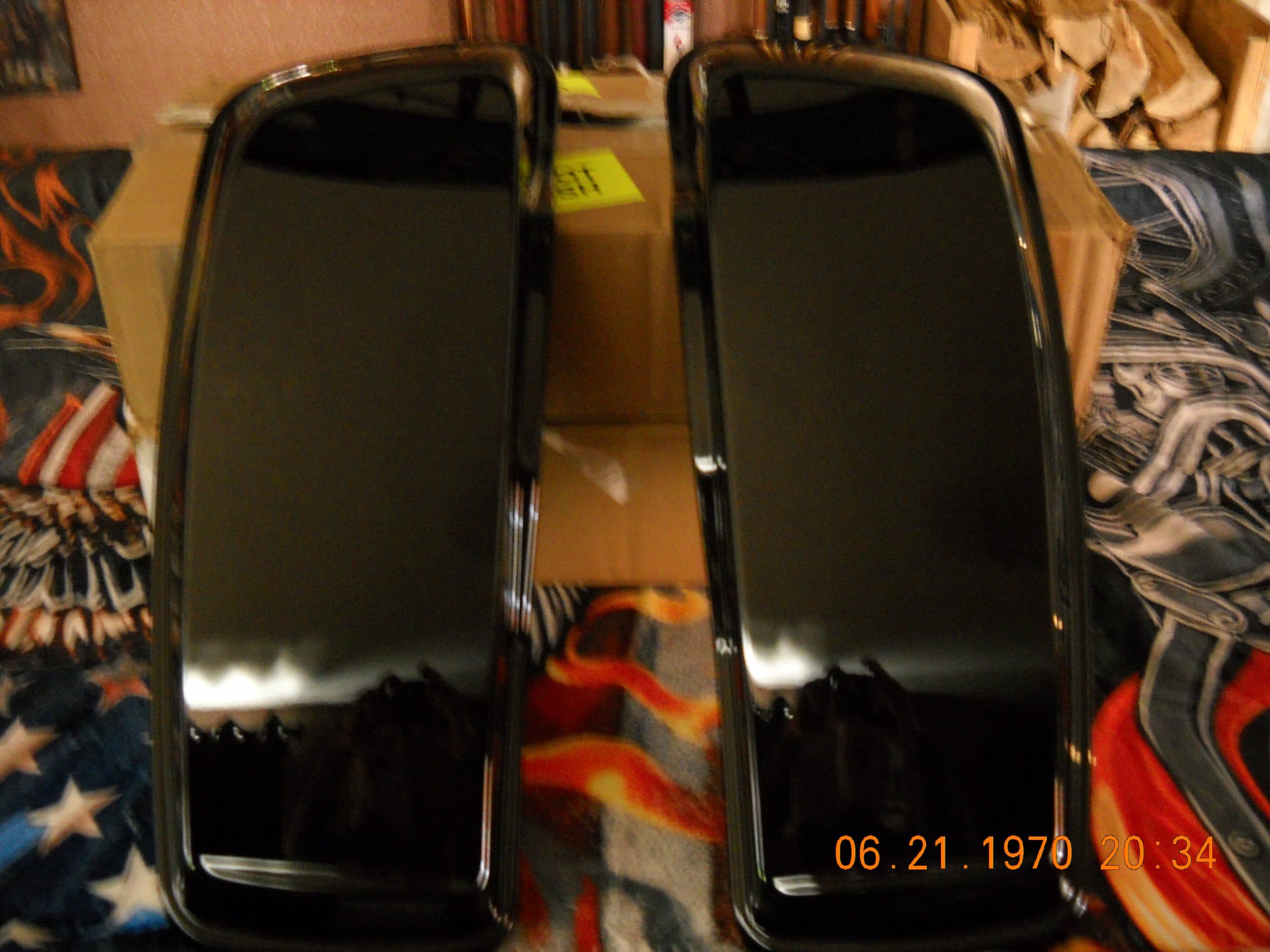 harley davidson vivid black hard saddle bag lids