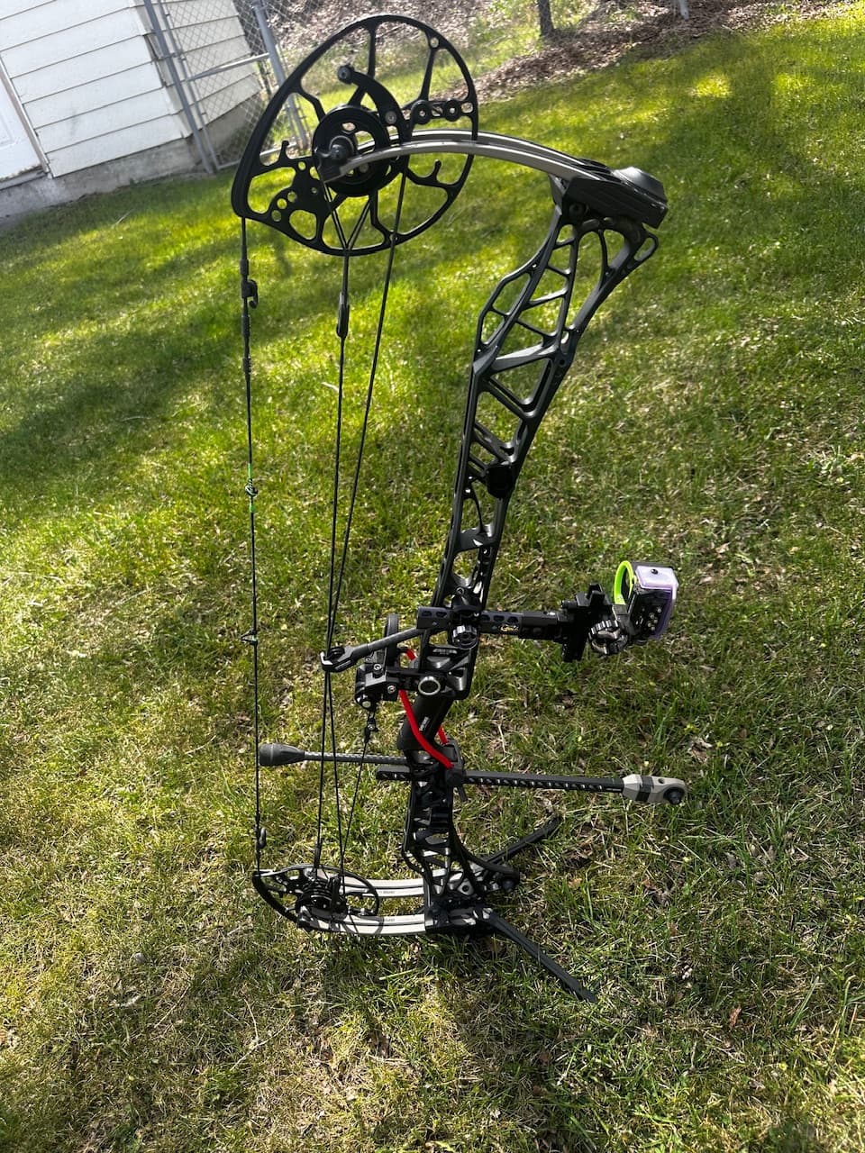 2024 33” Mathews Lift Bow- READY TO HUNT