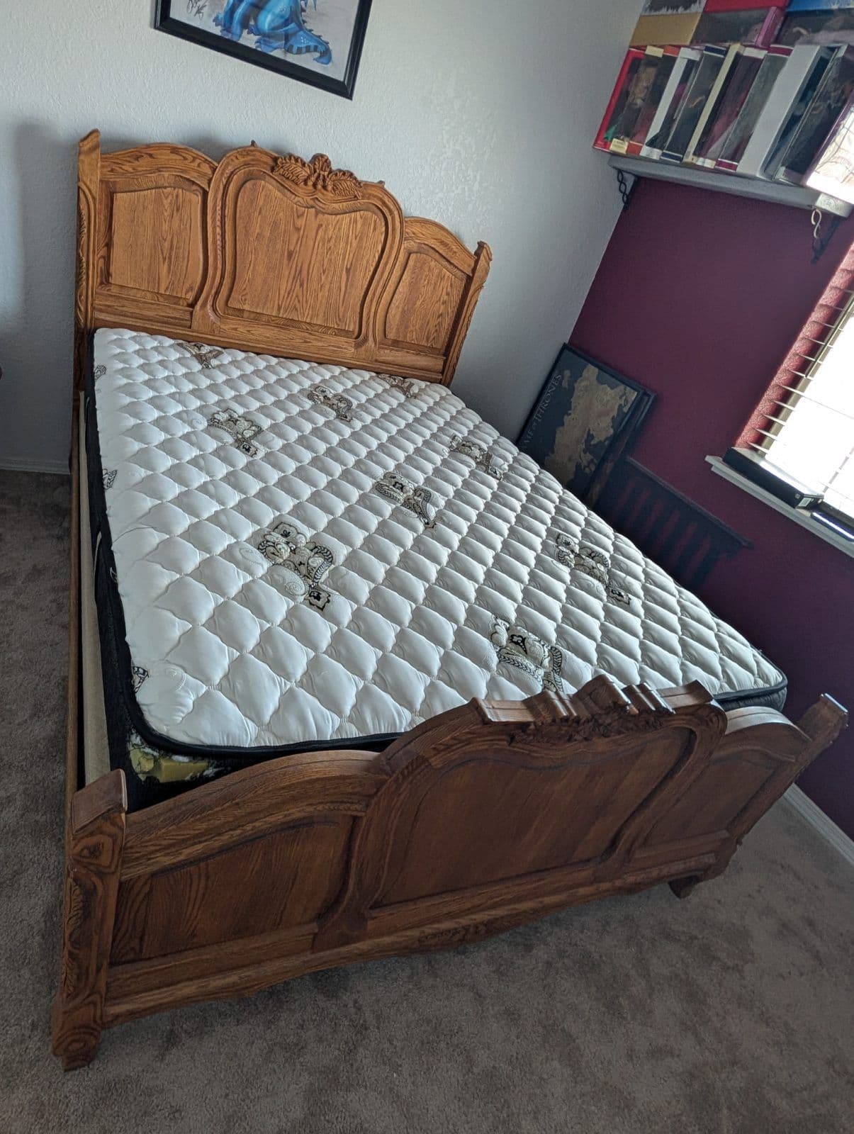 Queen Bed set w/ 2 side tables