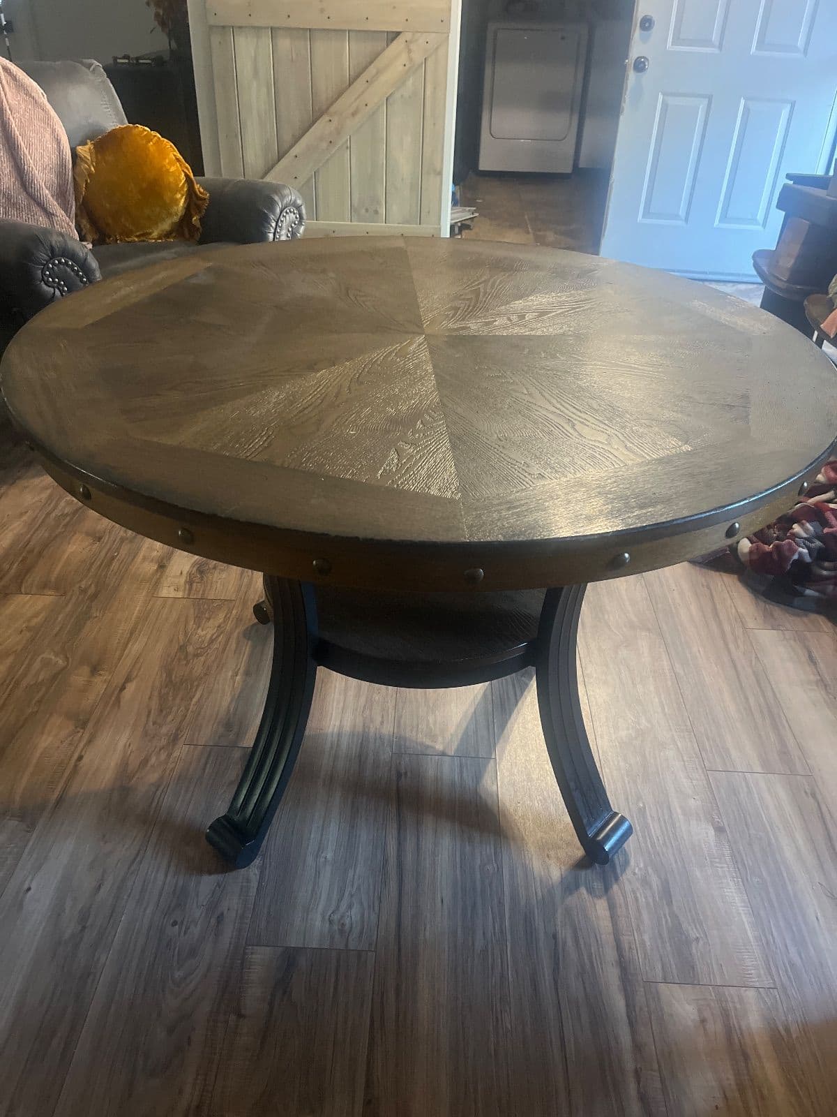 45”table and chairs