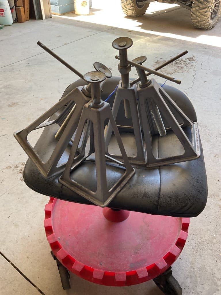 Small jack stands