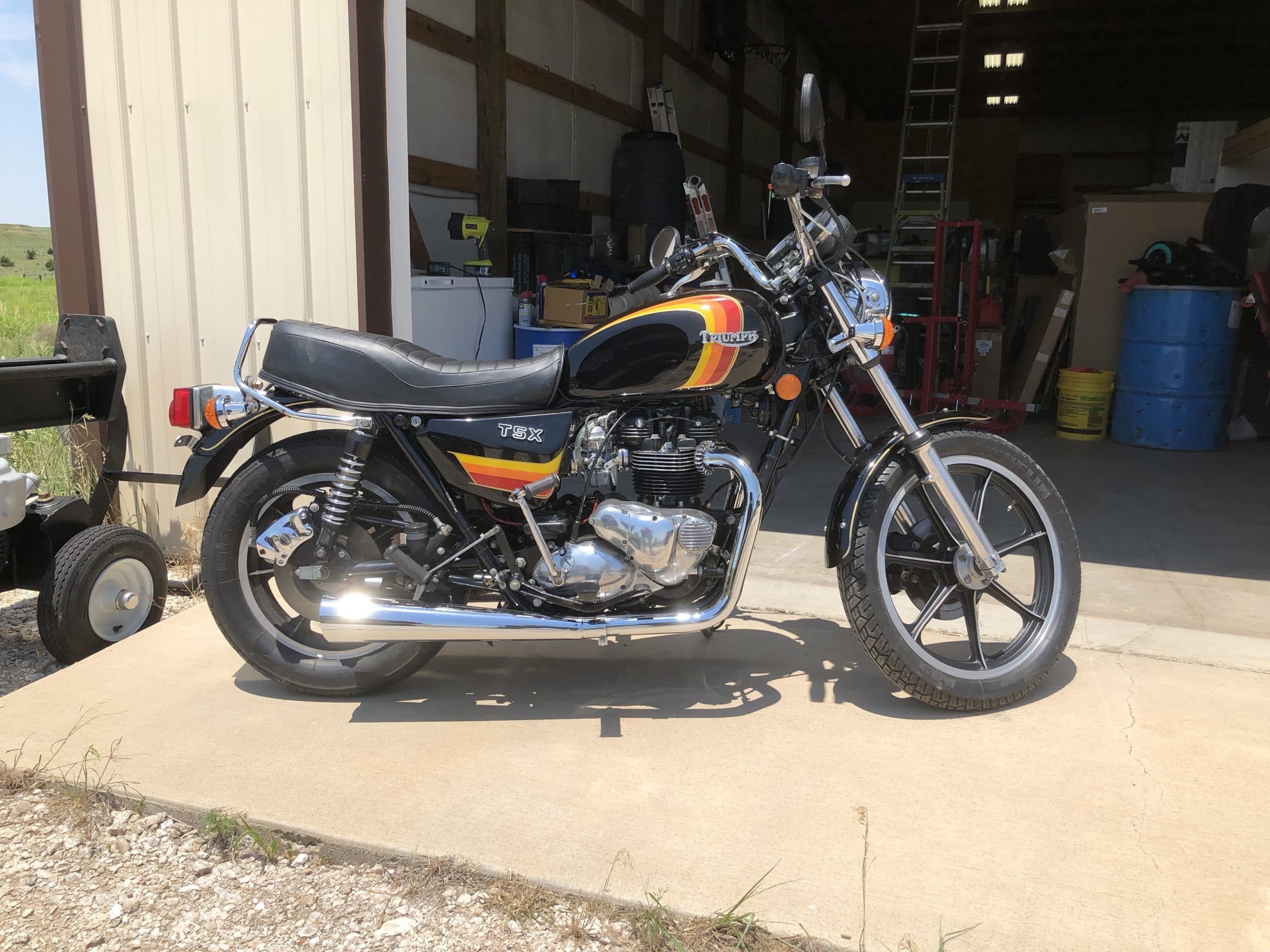 TRIUMPH MOTORCYCLE 1982 TSX 750